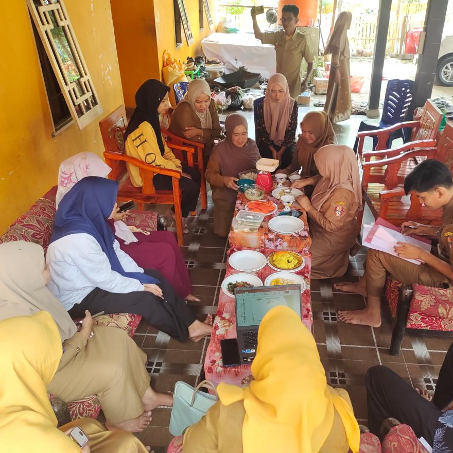 Penyuluh KB dan Pendamping Gizi Puskesmas Wewangrewu Gelar Demonstrasi Dapur Sehat Atasi Stunting 